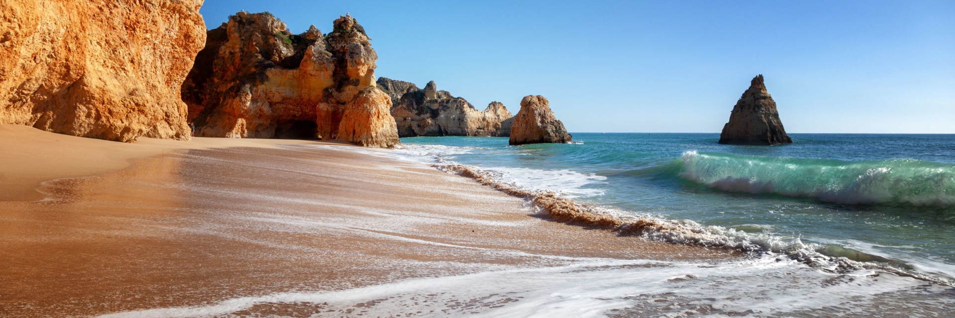 plage-falaises-algarve-portugal
