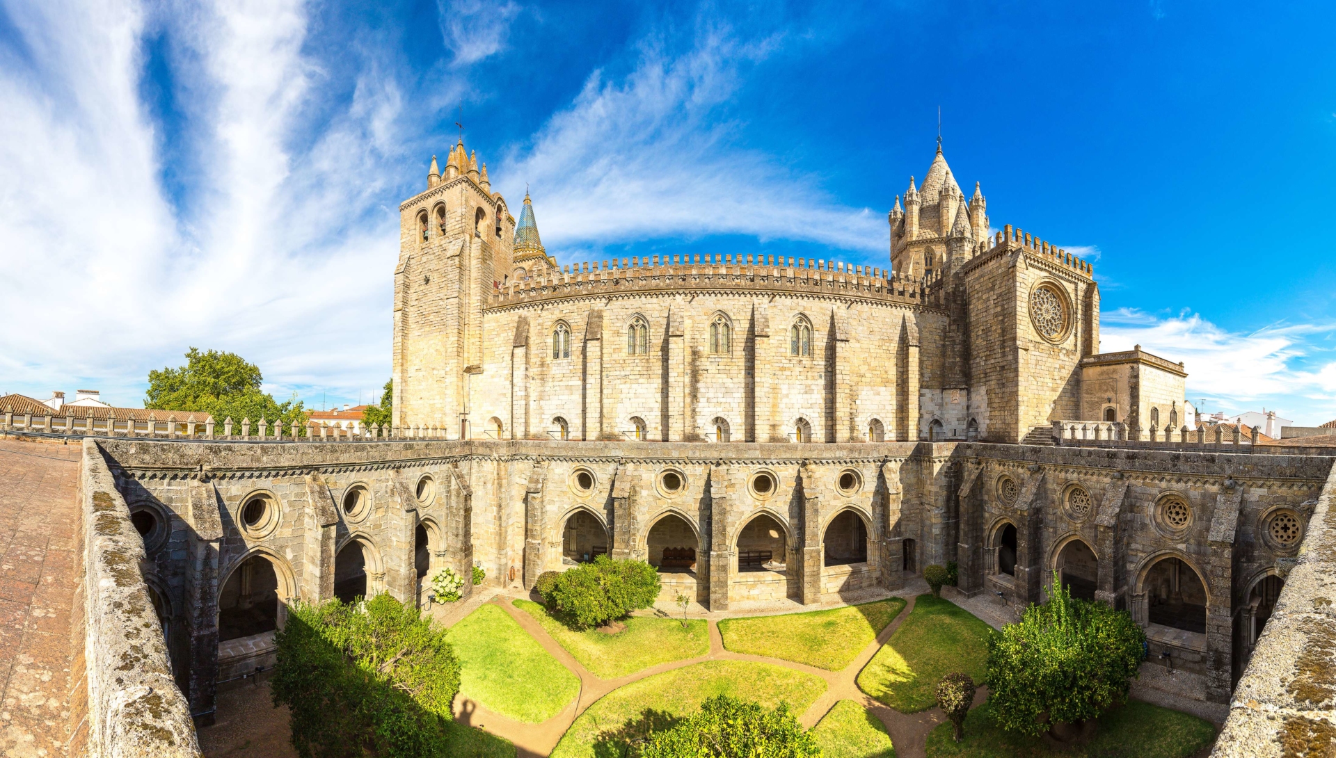 evora portugal tourist attractions