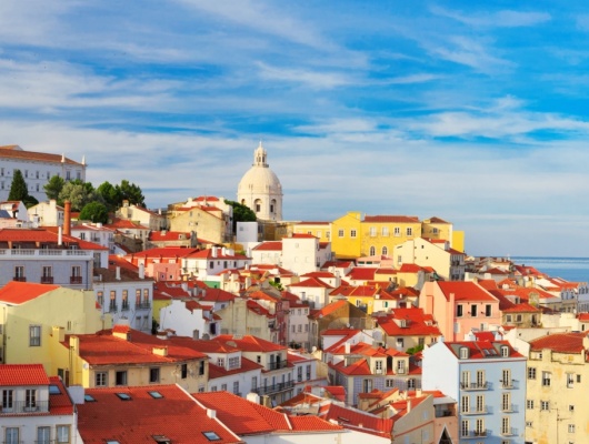 Vue panoramique du quartier d'Alfama à Lisbonne